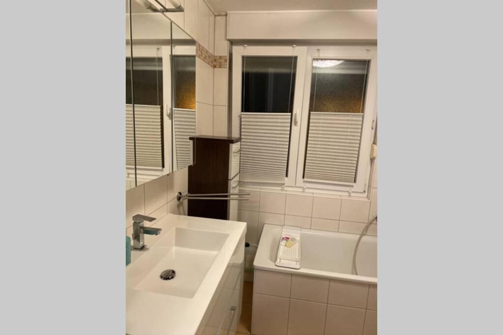 Ruhiges Zimmer Im Gasthaus Έσσεν Εξωτερικό φωτογραφία