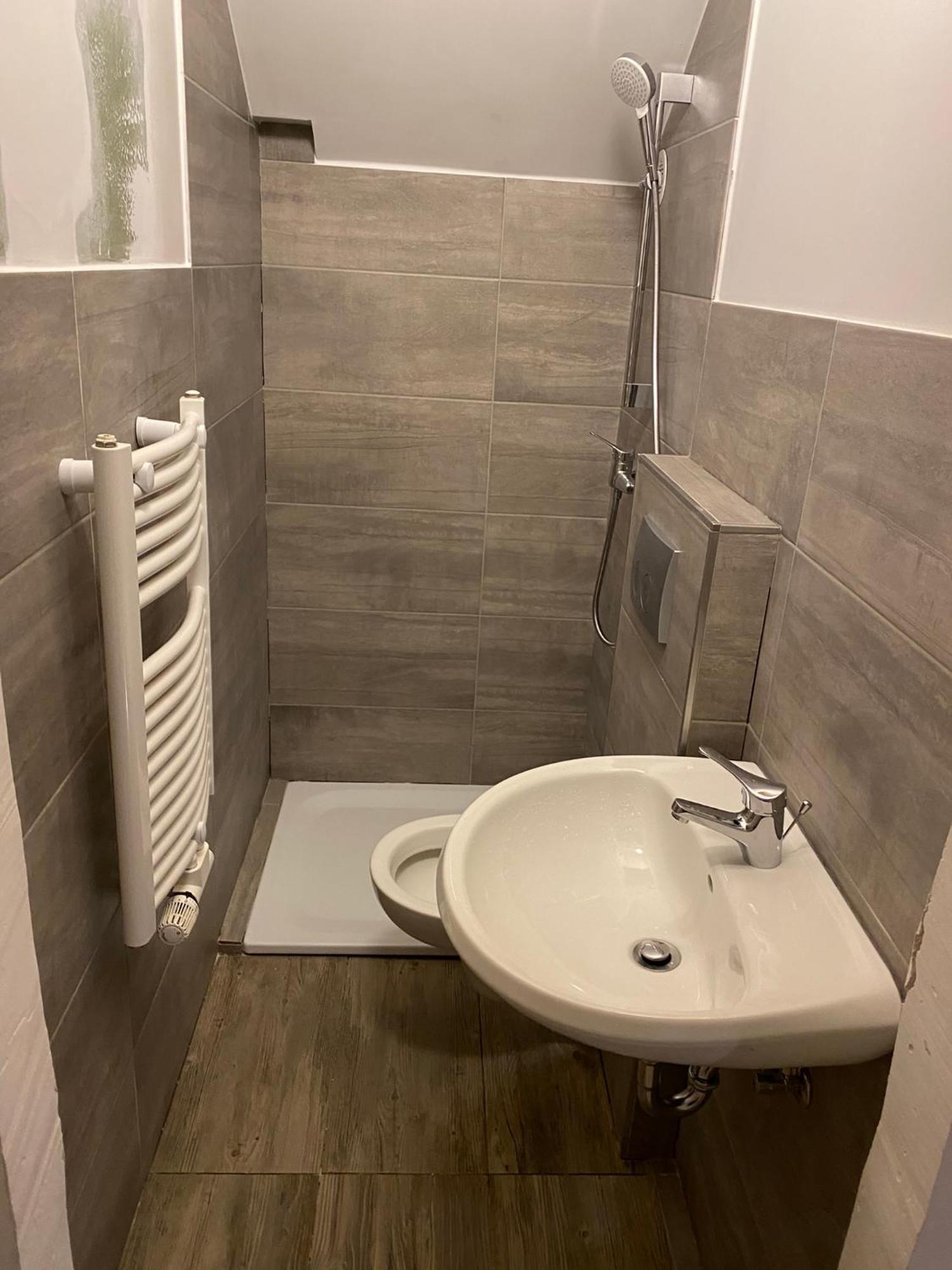 Ruhiges Zimmer Im Gasthaus Έσσεν Εξωτερικό φωτογραφία